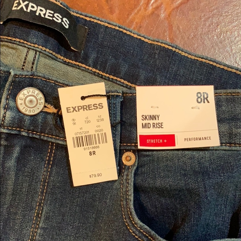 Express skinny mid rise jeans. Size 8R